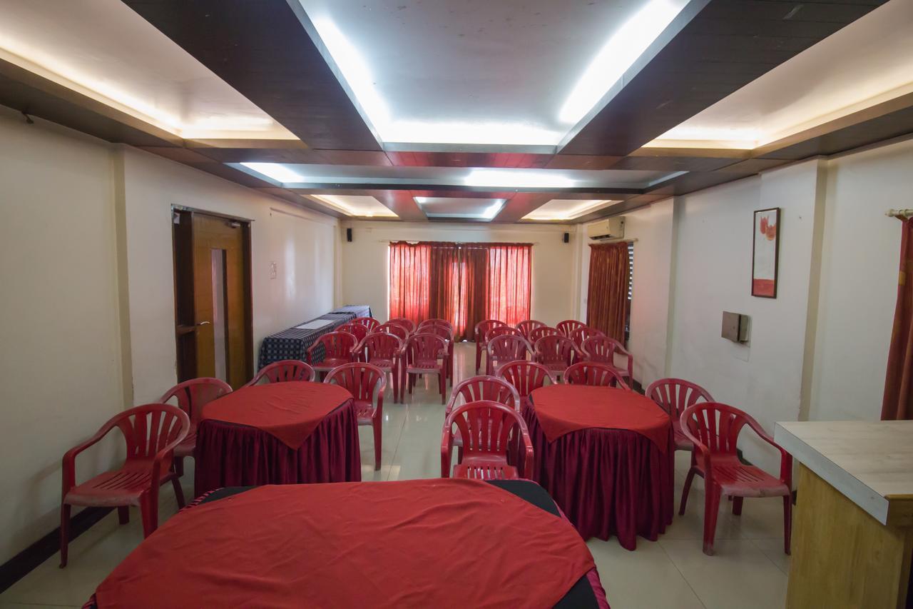 Oyo 24197 Saptaruchi Hotel Pimpri-Chinchwad Eksteriør billede