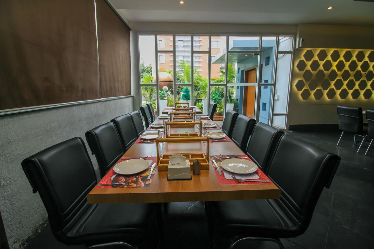 Oyo 24197 Saptaruchi Hotel Pimpri-Chinchwad Eksteriør billede