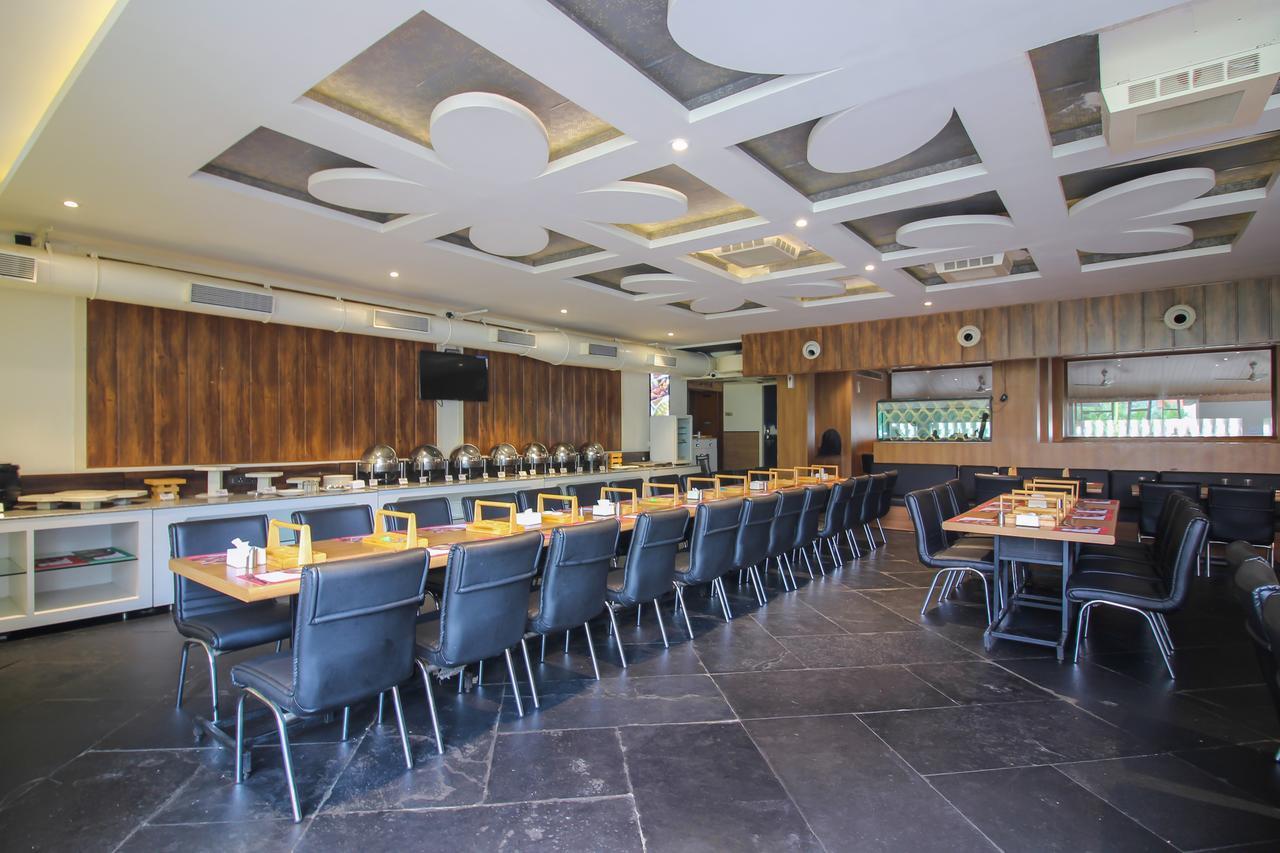 Oyo 24197 Saptaruchi Hotel Pimpri-Chinchwad Eksteriør billede