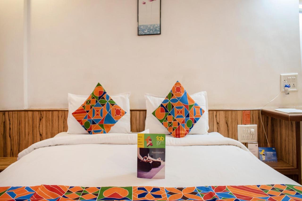 Oyo 24197 Saptaruchi Hotel Pimpri-Chinchwad Eksteriør billede