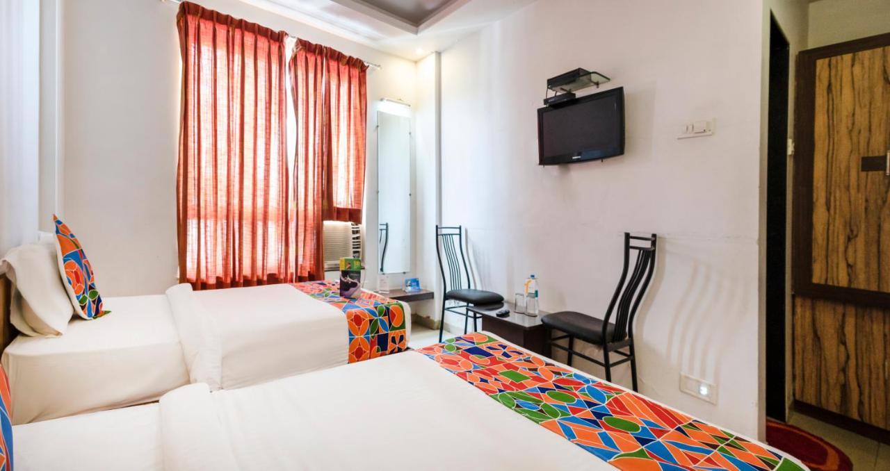 Oyo 24197 Saptaruchi Hotel Pimpri-Chinchwad Eksteriør billede