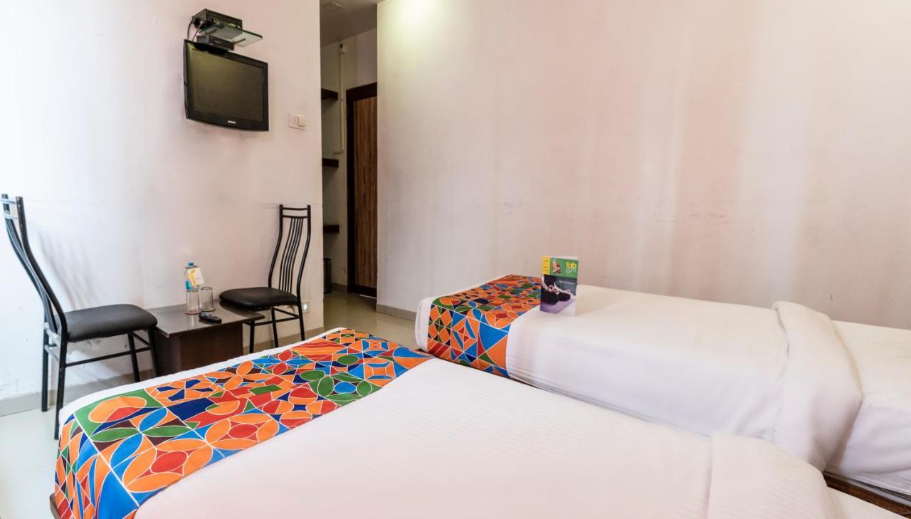 Oyo 24197 Saptaruchi Hotel Pimpri-Chinchwad Eksteriør billede