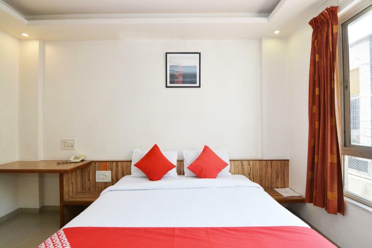 Oyo 24197 Saptaruchi Hotel Pimpri-Chinchwad Eksteriør billede