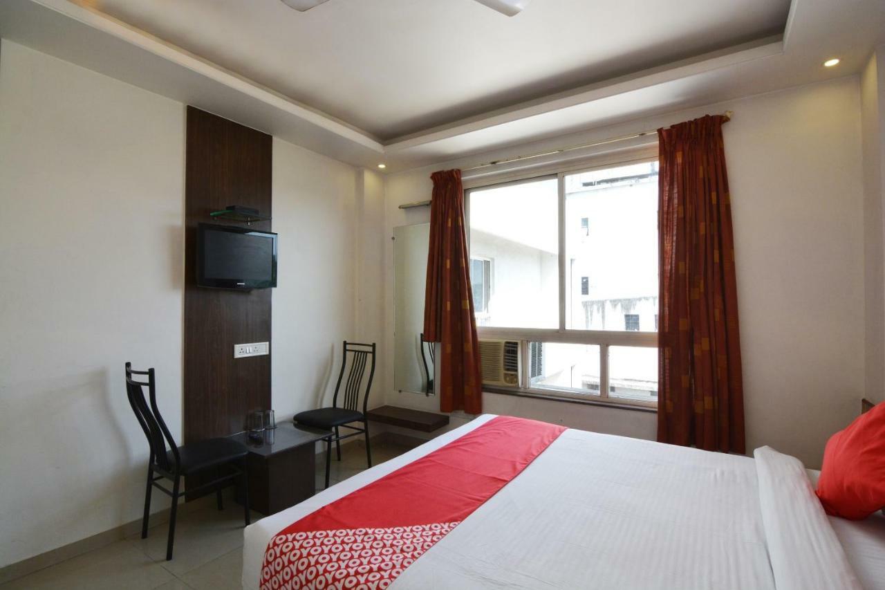 Oyo 24197 Saptaruchi Hotel Pimpri-Chinchwad Eksteriør billede