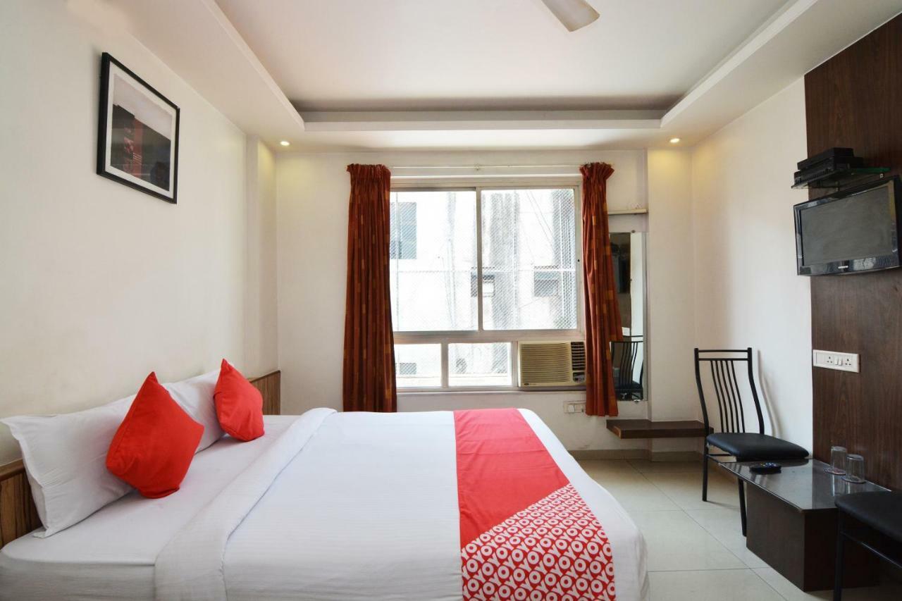 Oyo 24197 Saptaruchi Hotel Pimpri-Chinchwad Eksteriør billede